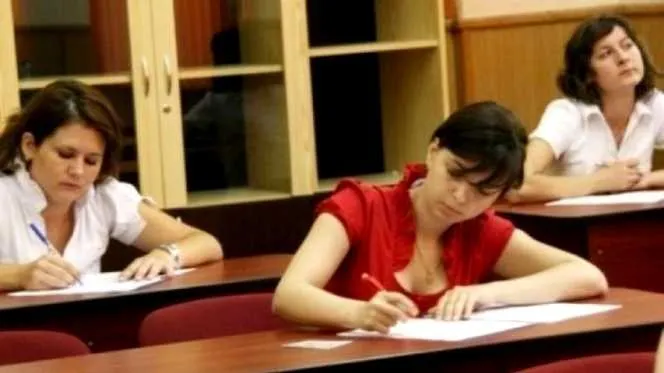Peste 9.600 de candidaţi, aşteptaţi să participe la proba scrisă a examenului naţional pentru definitivare în învăţământ