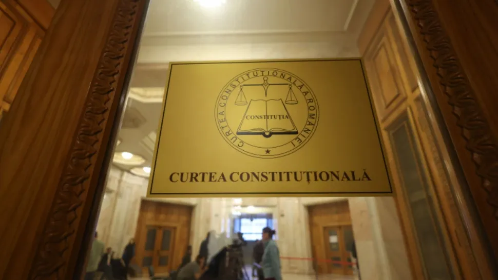 CCR dezbate sesizarea lui Bolojan privind conflictul de natură constituţională cu Instanţa supremă