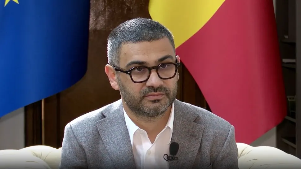 Scandal pe Legea salarizării. Florin Manole, acuzații incendiare: ce negociază Dragos Pîslaru la Bruxelles