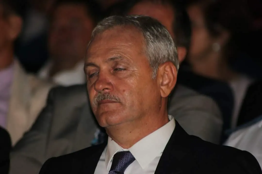 În ciuda condamnărilor, Dragnea rămâne cetățean de onoare la Turnu Măgurele