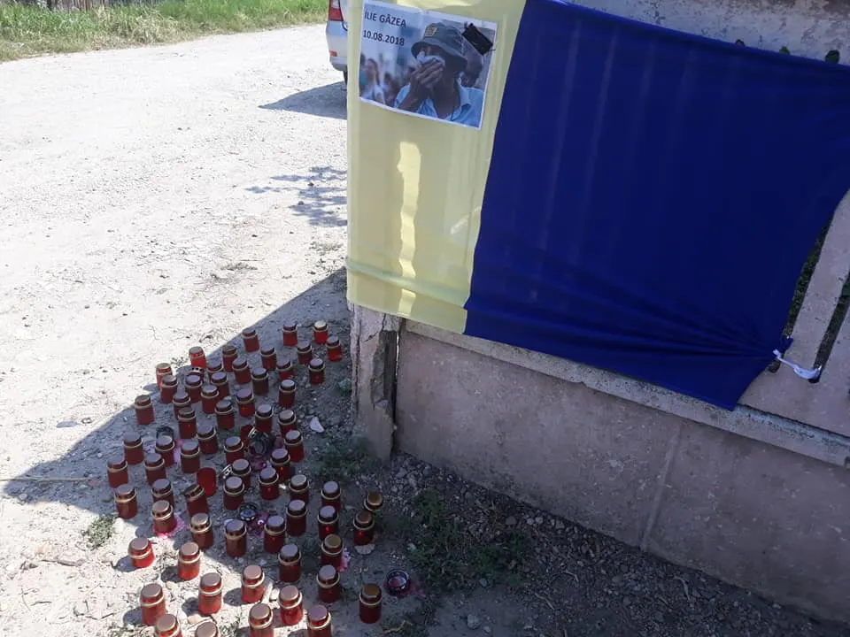 Zeci de oameni și-au luat astăzi adio de la cel care a fost Ilie Gîzea