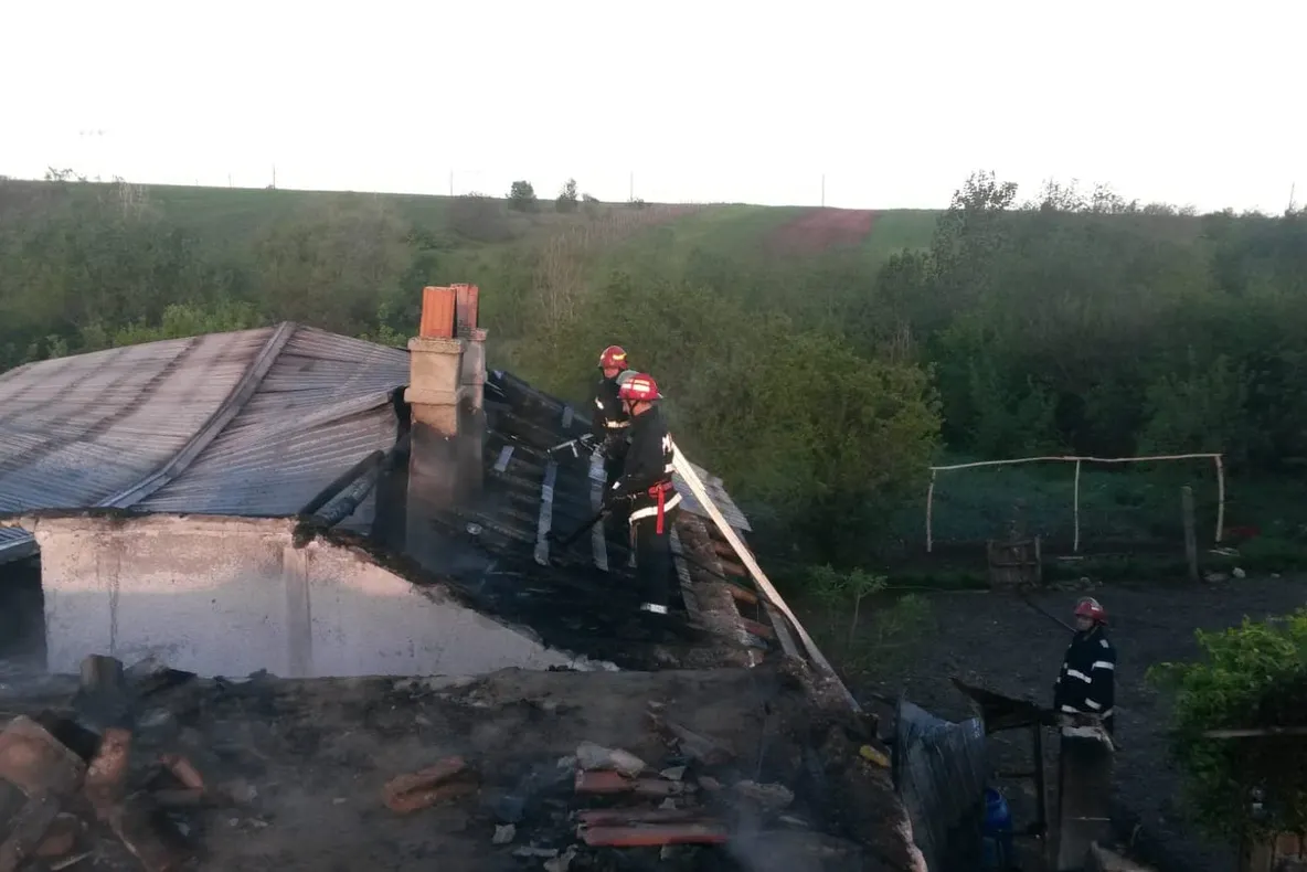 Incendiu de proporții, în Noaptea de Înviere, la Beuca