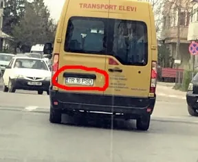 Microbuzele școlare din Teleorman sunt înmatriculate cu numele partidului