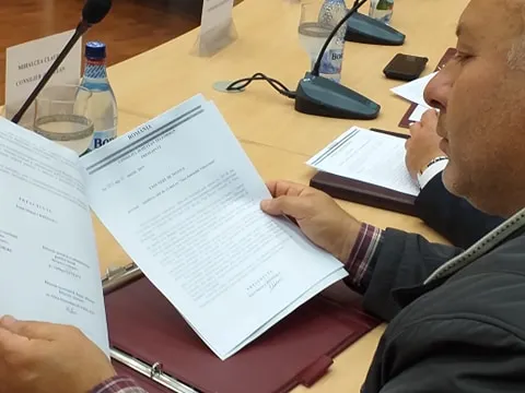 Ziua Județului Teleorman, adoptată cu scandal în Consiliul Județean, în absența opoziției