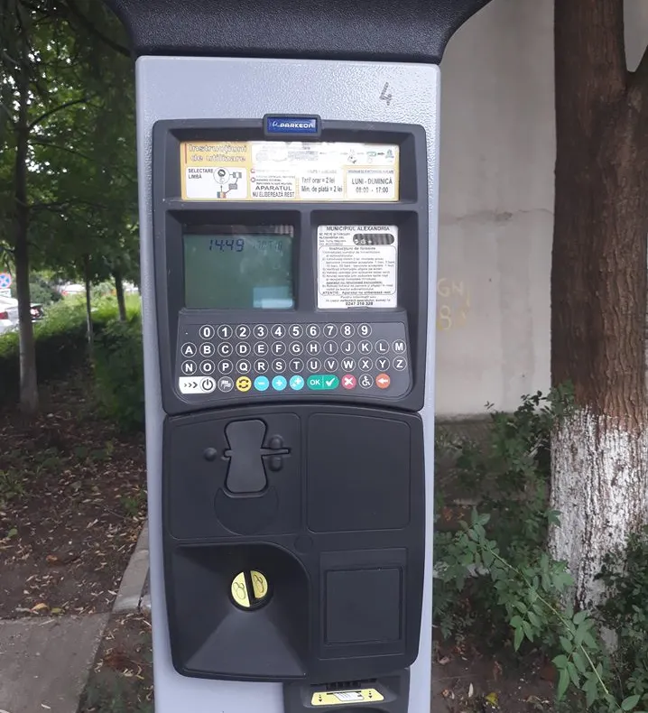 Șeful parcărilor din Alexandria nu vrea să spună câți bani încasează de pe spațiile publice