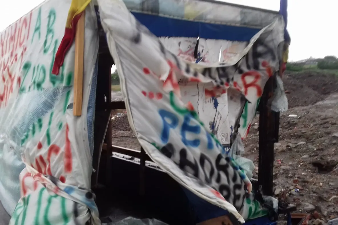 Mașina de protest din Roșiorii de Vede a fost abandonată în câmp