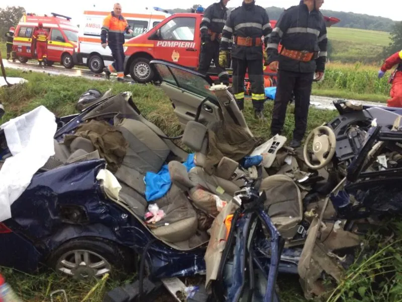 Accident rutier foarte grav. 3 persoane și-au pierdut viața