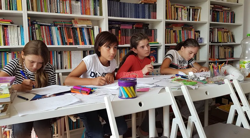 Proiectul "Cu cărțile pe uliță" merge mai departe