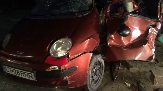 Neatenția a băgat-o în spital! Accident în Alexandria din cauza neatenției