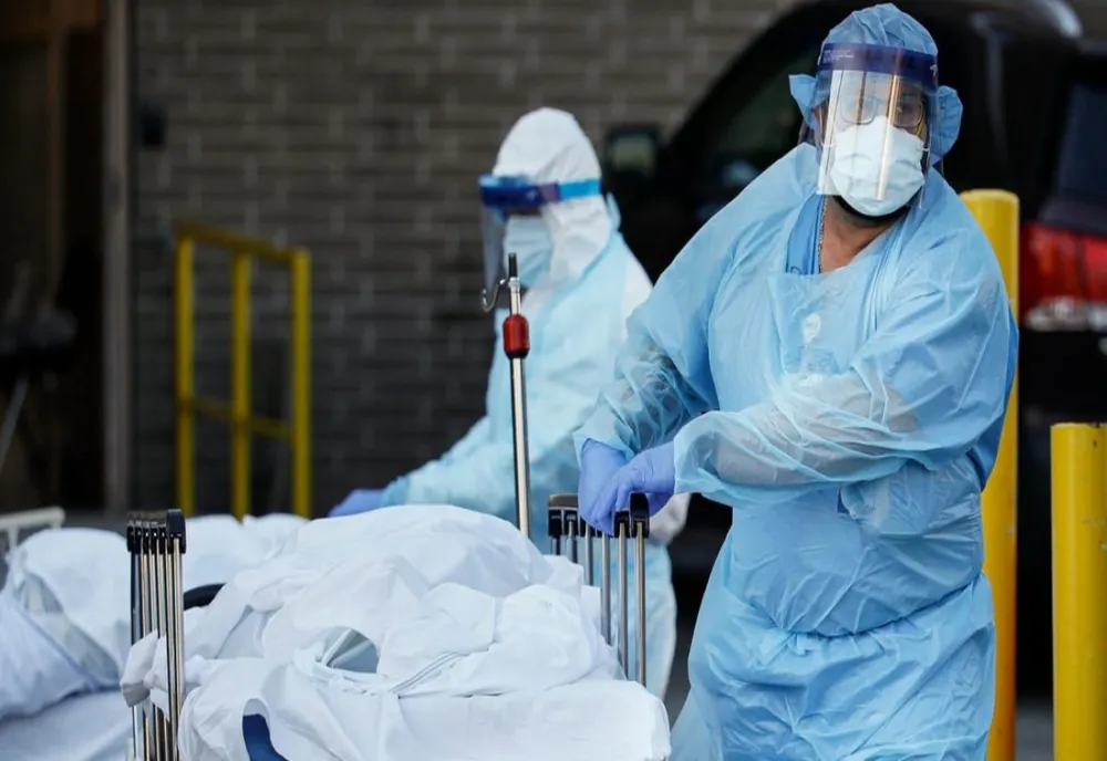 Un nou RECORD de îmbolnăviri cu COVID-19, raportat vineri. Situaţia pe judeţe
