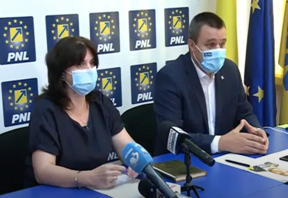 Eugen Pîrvulescu: Elevii vor avea măști și dezinfectant din partea școlii