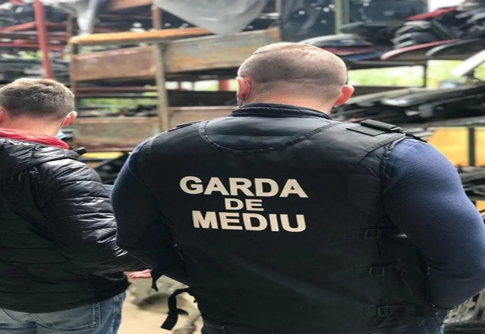 Nemulţumiri la Garda de Mediu. Angajaţii ameninţă cu proteste