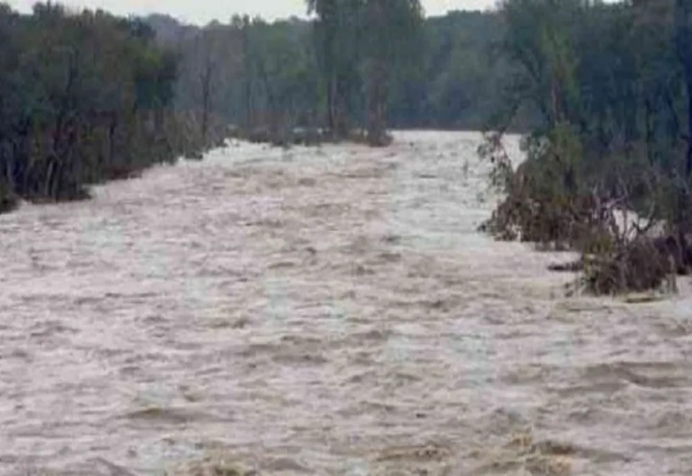 Alertă de inundaţii pe râuri din 19 bazine hidrografice 