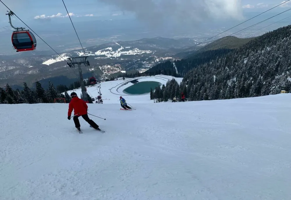 S-a deschis sezonul de schi în Poiana Braşov - FOTO