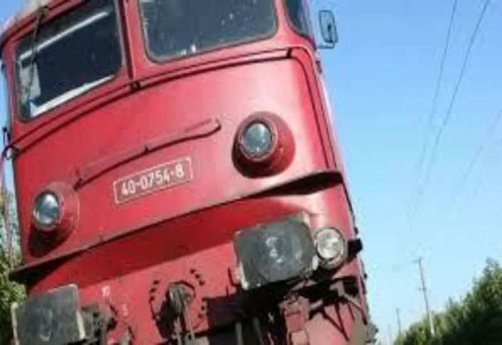 Tren deraiat pe calea ferată din Roșiorii de Vede