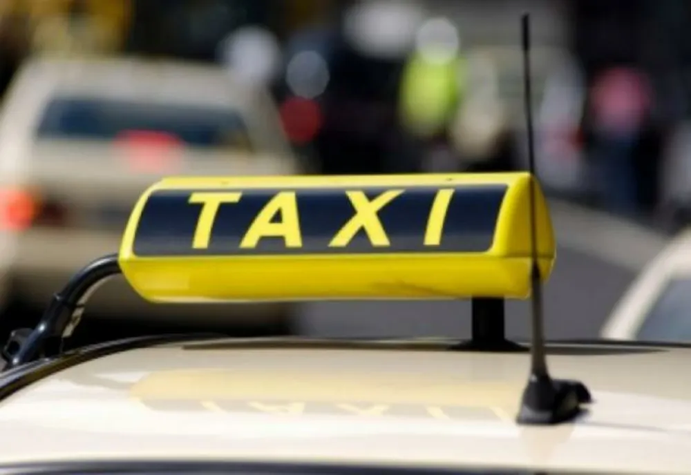 Protest al taximetriştilor, în Piaţa Constituţiei din Capitală