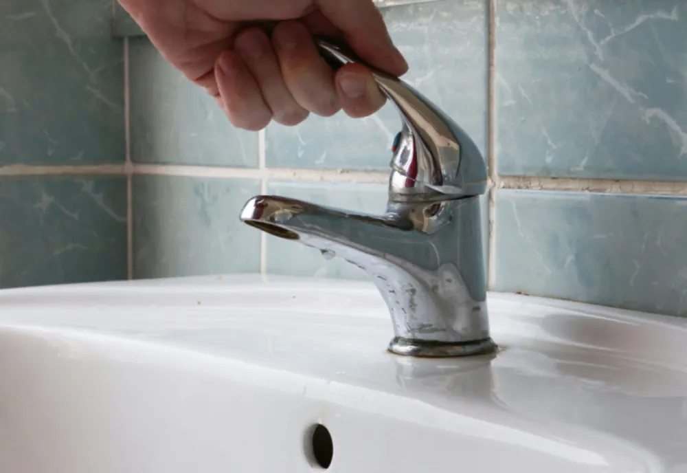 ALIMENTAREA CU APĂ, RESTRICȚIONATĂ DIN CAUZA SECETEI ÎN APROAPE 450 DE LOCALITĂȚI