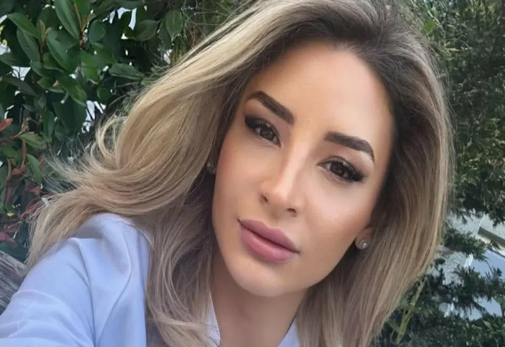 MAȘINA DIRECTORULUI MEDICAL ȘTEFANIA SZABO, GĂSITĂ MOARTĂ ÎN CAMERA DE GARDĂ A SJU BUZĂU, RIDICATĂ PENTRU CERCETĂRI