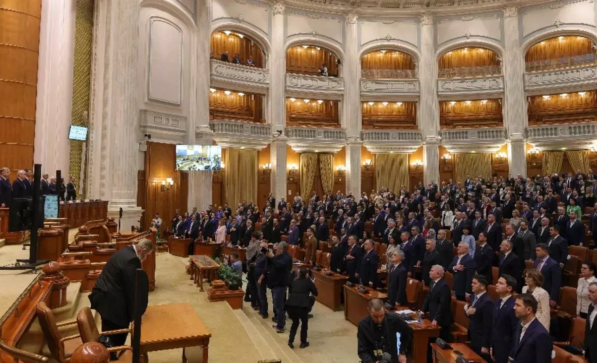 Parlament / Comisii de specialitate - încep audierile miniștrilor propuși în Guvernul Veștea