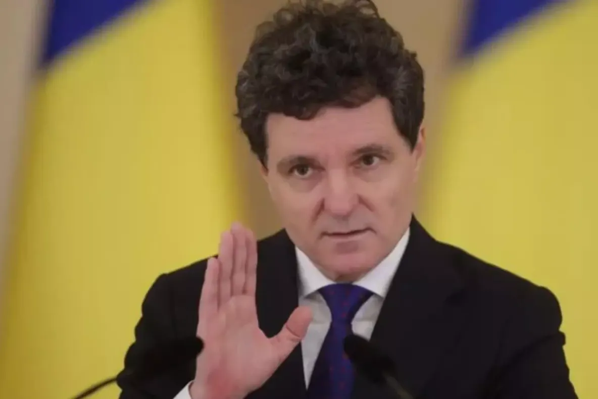Susținătorii președintelui întorc armele. Oamenii propagandei se leapădă de Nicușor Dan: „Ne-a mințit uitându-se în ochii noștri!”