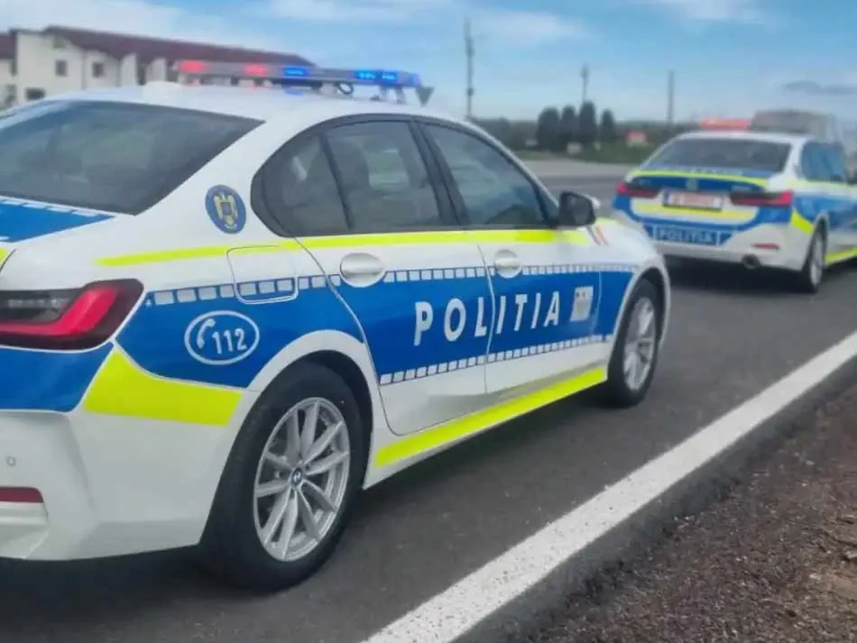 Scenă neobișnuită pe E85: un șofer prins cu 172 km/h a primit escortă de la Poliție
