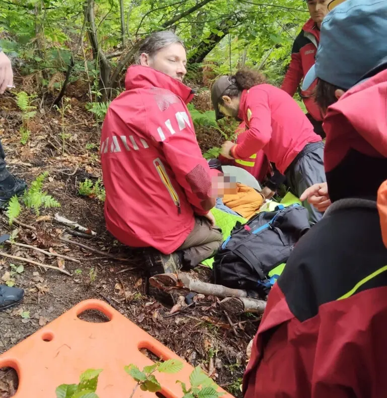 Moment emoționant în Sibiu: salvatorii au izbucnit în lacrimi când l-au găsit pe Alex