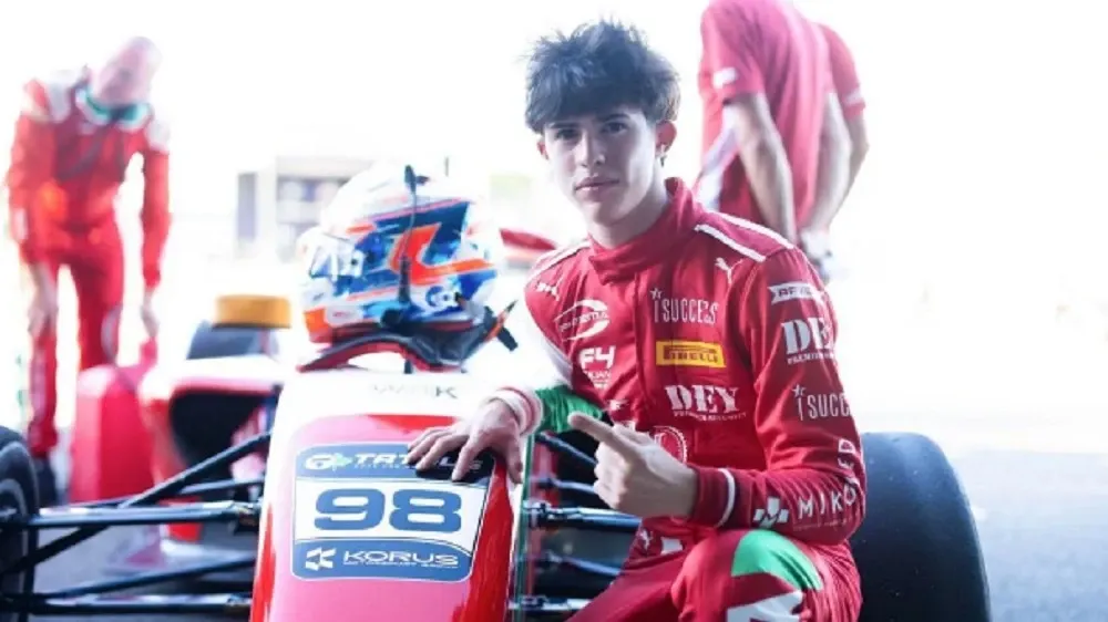 Performanță spectaculoasă pentru un român în Formula 4! 