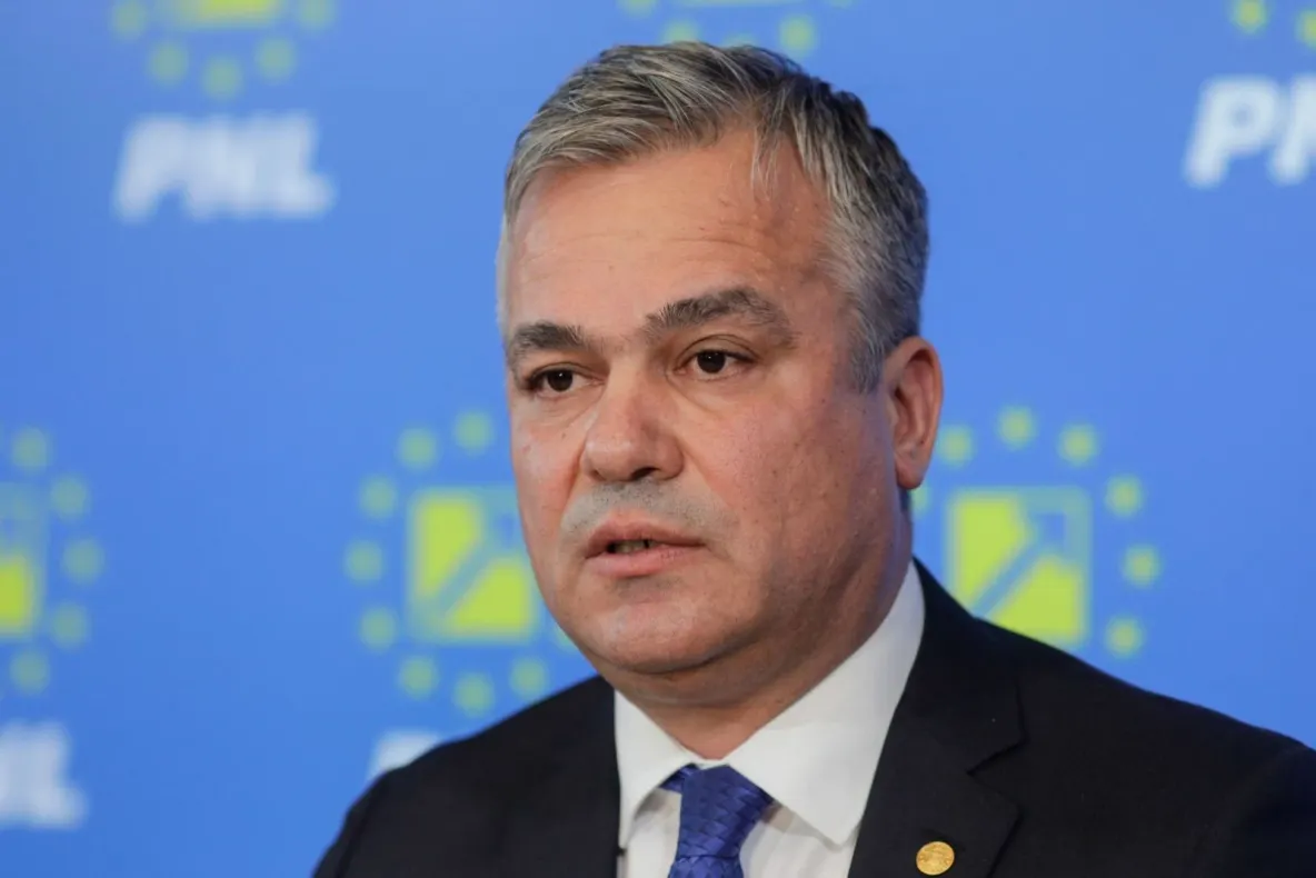 Tribunalul Ilfov admite cererea taberei Veștea: liberalii care îl susțin pe premierul desemnat nu mai pot fi dați afară din PNL