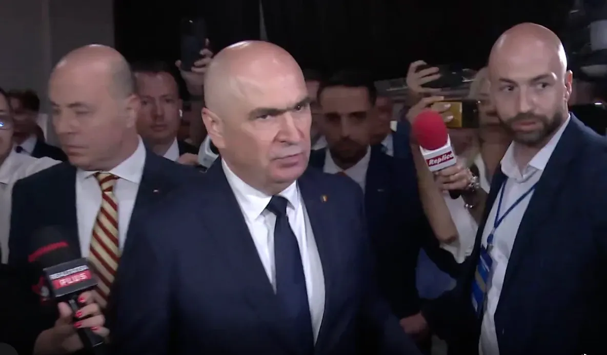 Ilie Bolojan i-a certat pe jurnaliști la sosirea la Congresul PNL și le-a cerut să-i elibereze calea
