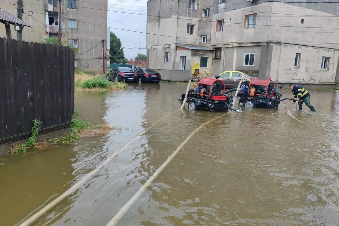 Ministerul Sănătății, măsuri pentru prevenirea îmbolnăvirilor după inundații