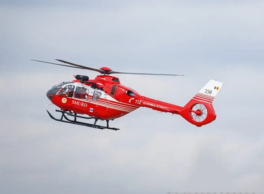 Pericol uriaș în timpul unei misiuni SMURD! Un elicopter care transporta un pacient grav rănit a fost orbit cu lasere