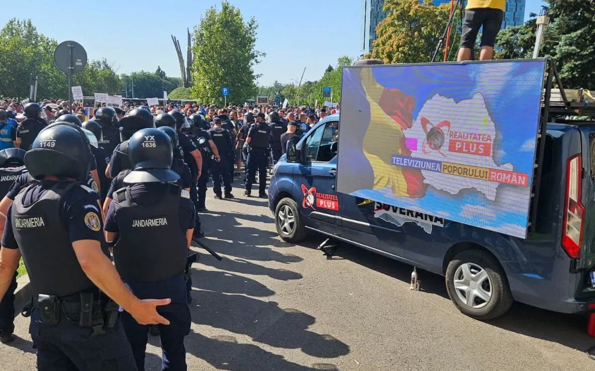 Jandarmeria Română, mesaj de ultimă oră pe fondul tensiunilor de la protestul masiv al fermierilor - VIDEO