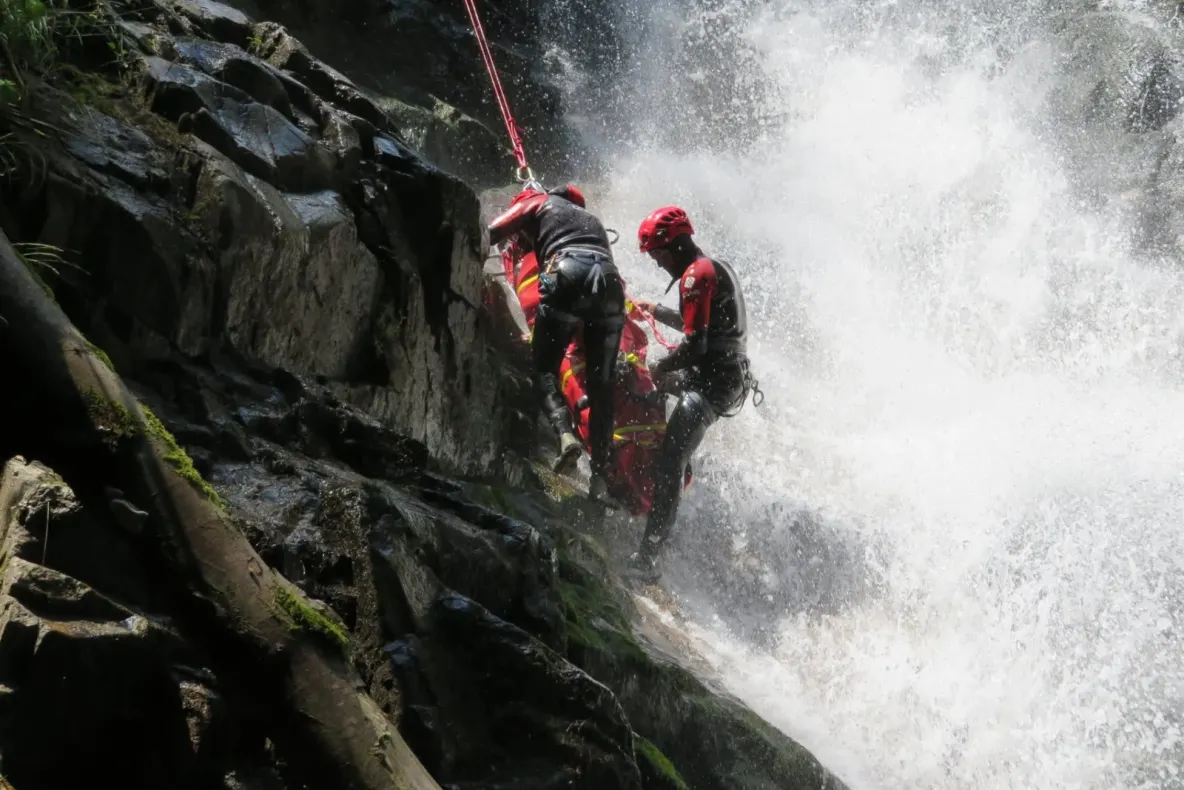 Zi de foc pentru salvamontiști. 16 persoane au fost salvate de pe munte în ultimele 24 de ore