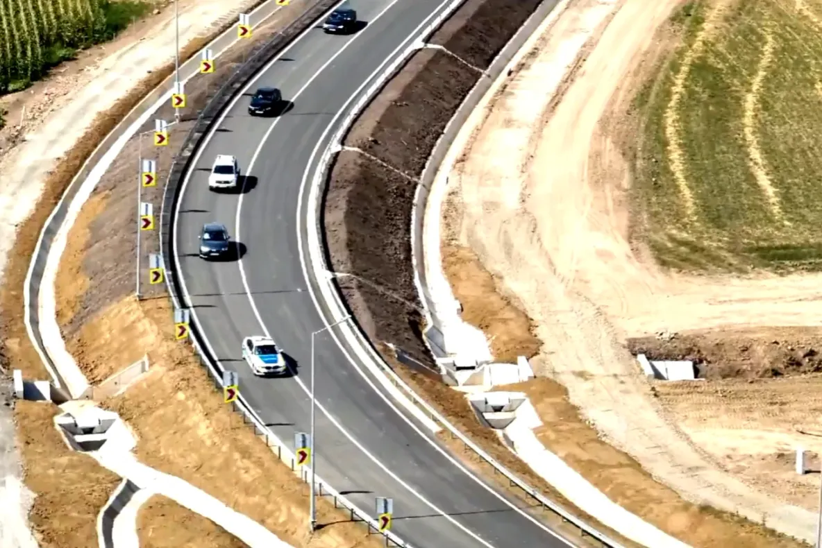 România mai deschide până la 100 km de autostradă. Anunțul făcut de ministrul Transporturilor