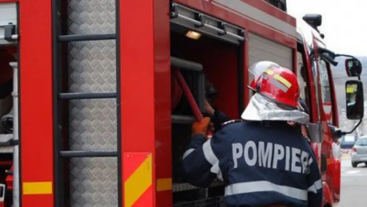 Incendiu devastator în Teleorman. Fumul gros a alarmat localnicii VIDEO