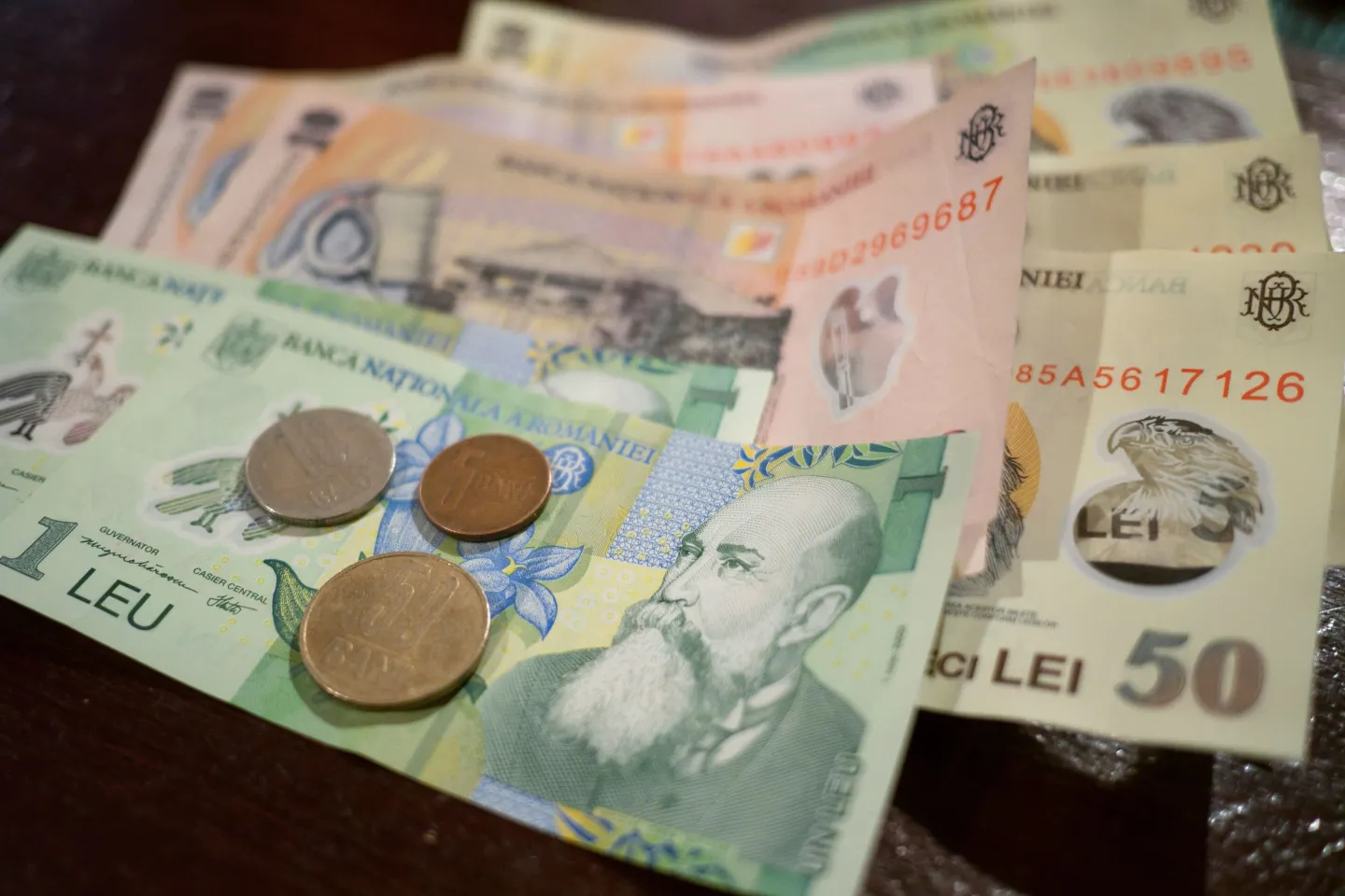 Românii spun că abia mai supraviețuiesc: „Pensia se duce în câteva zile”