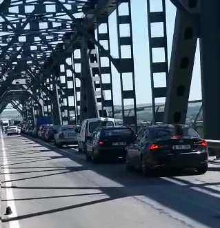 Circulație oprită pe Podul Prieteniei