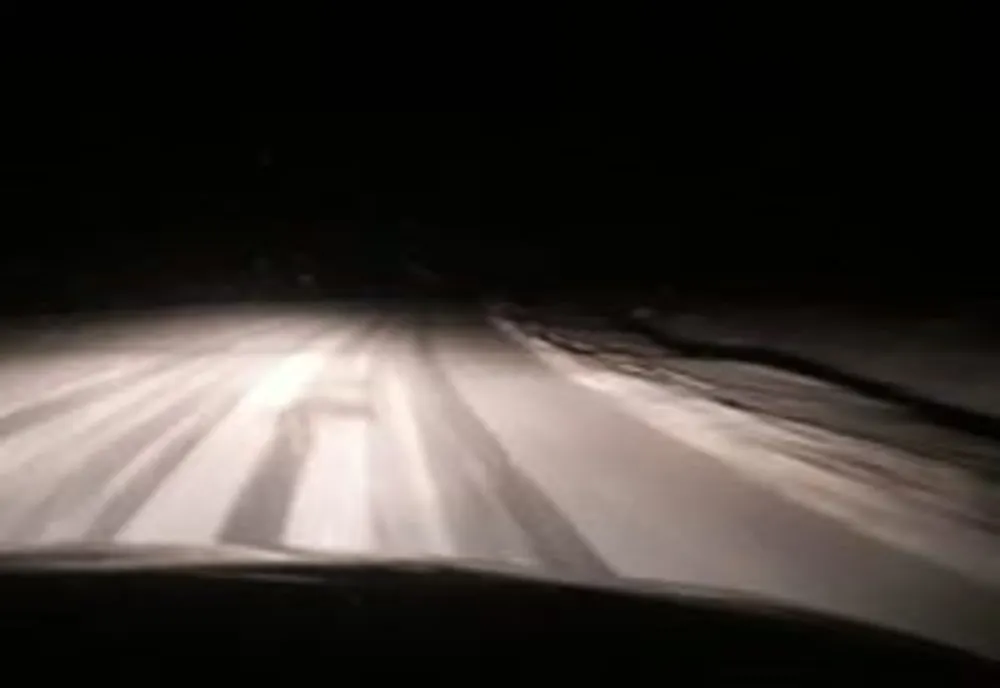 !ATENȚIE ȘOFERI! Evitați deplasările în zonele aflate sub cod roșu de vreme rea!