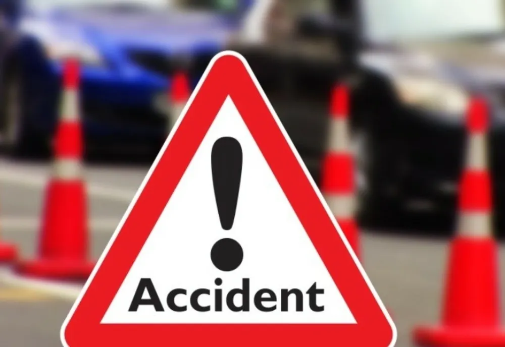 Teleorman: Microbuz cu pasageri, implicat într-un accident rutier