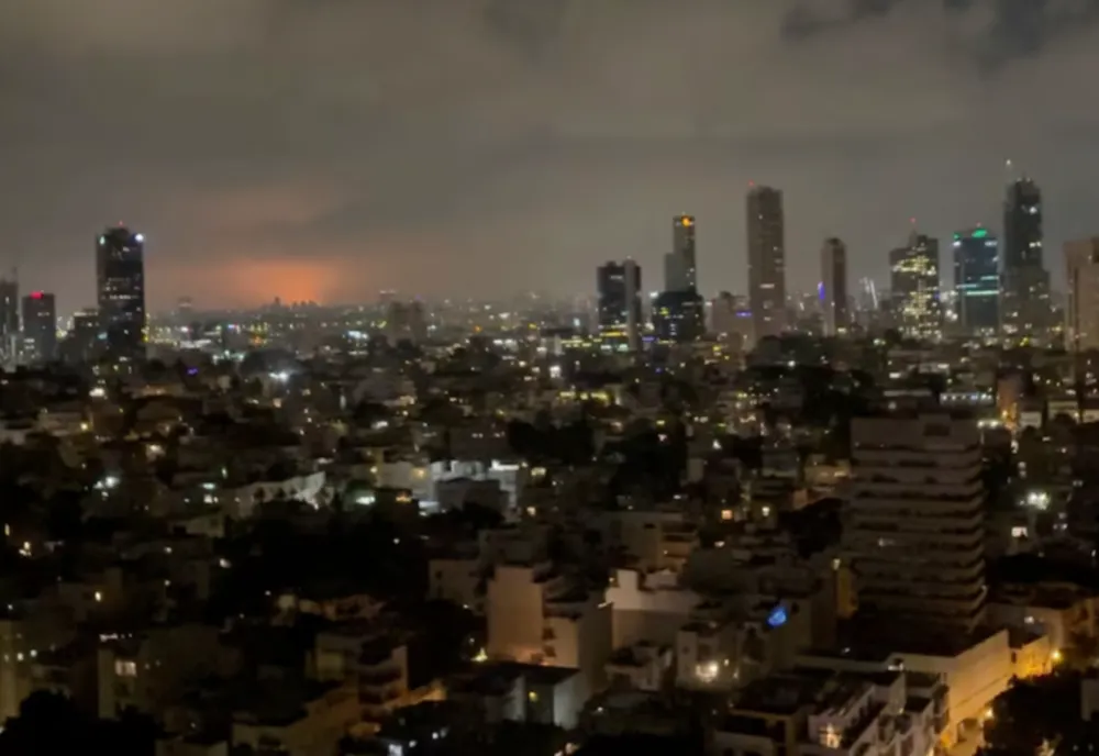 IRANUL A LANSAT UN NOU ATAC CU RACHETE ASUPRA ISRAELULUI. EXPLOZII PUTERNICE LA TEL AVIV ȘI IERUSALIM