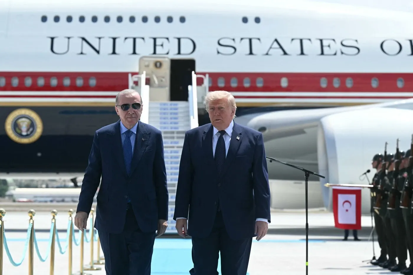 Donald Trumnp în Air Force One (Profimedia)